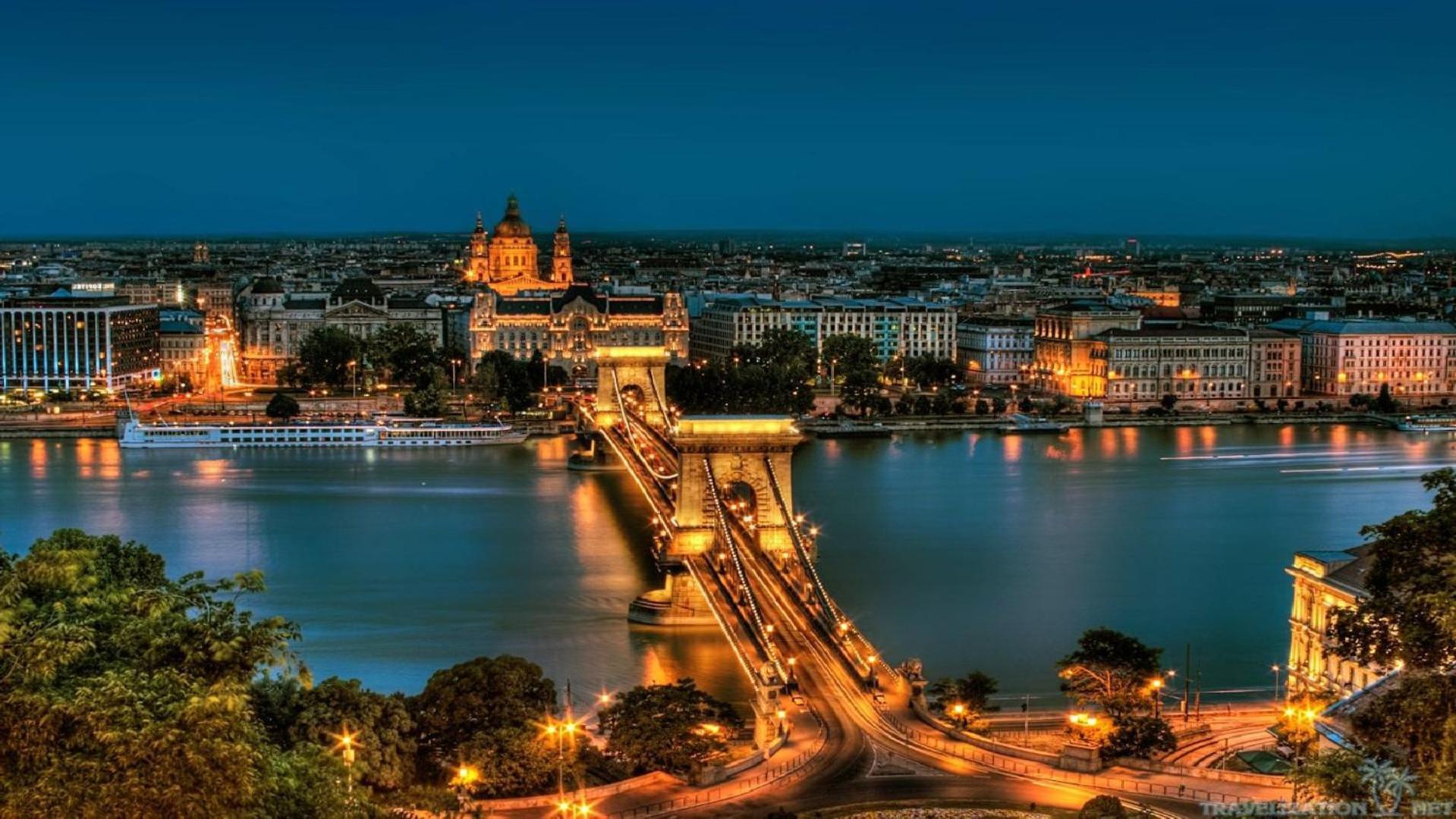 Little Americas National Parks Apartments Budapest Bagian luar foto
